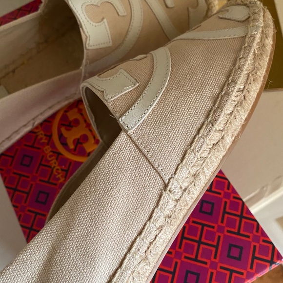 New Tory Burch logo espadrille flat 😍 - Picture 7 of 8